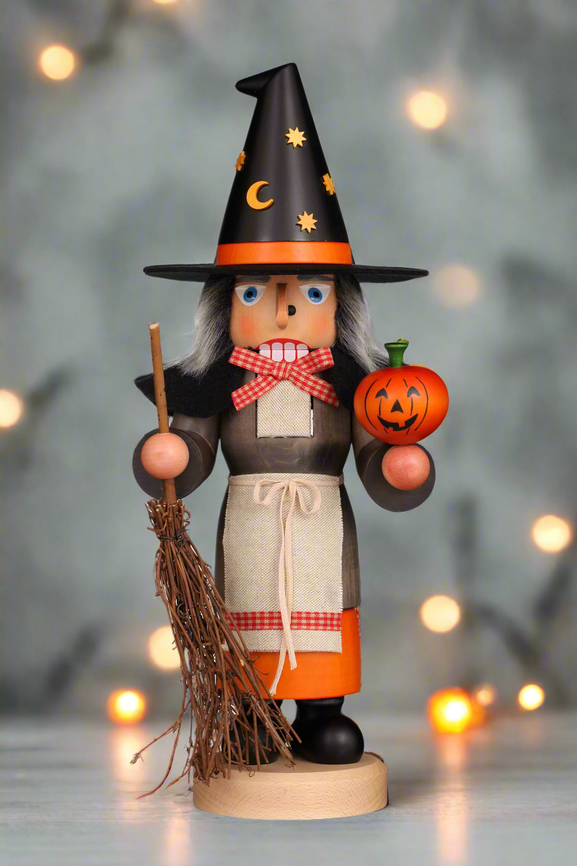 Nutcracker (Classic) - Halloween Witch with Pumpkin